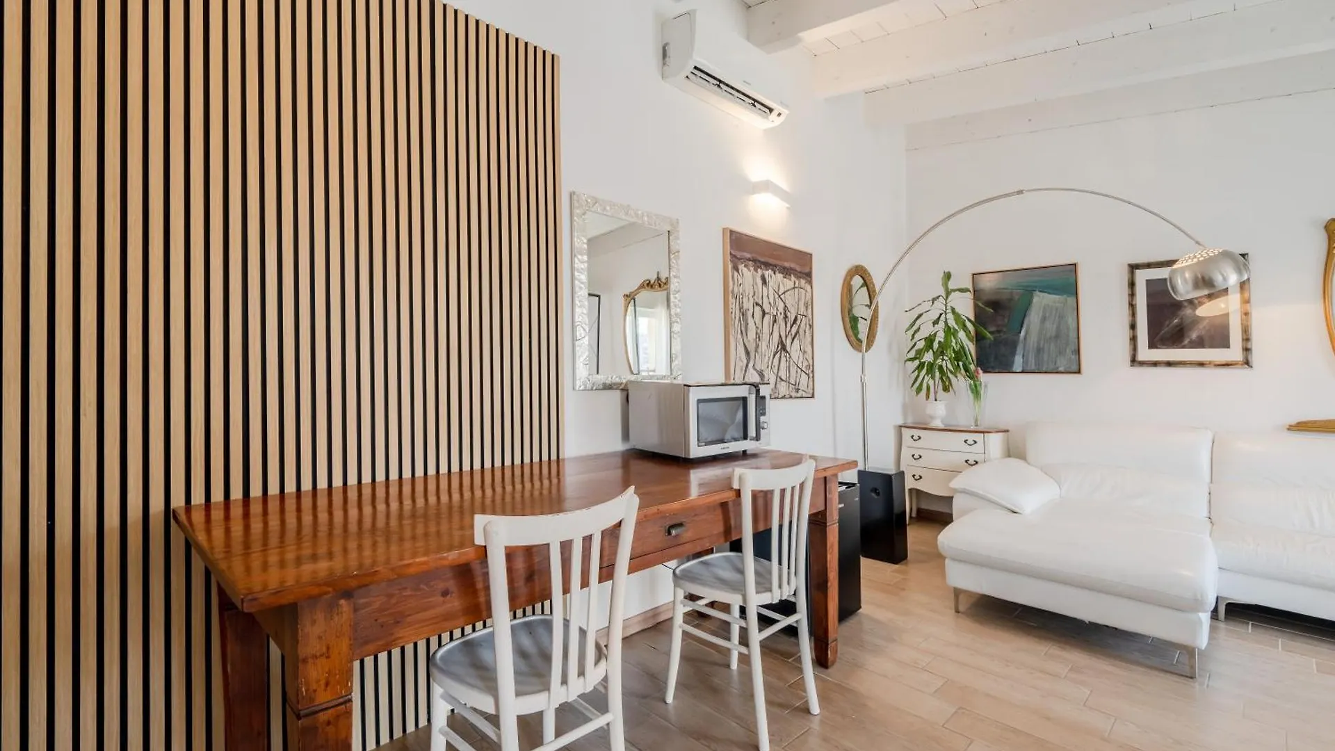 Porto Di Mare Bilo & Mono Apartments Milan 0*,  Italy