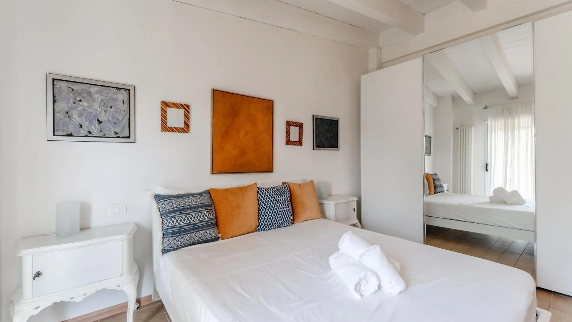 Porto Di Mare Bilo & Mono Apartments Milan 0*,
